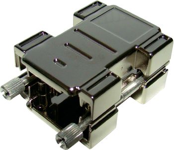 D-SUB Adaptergehäuse mit großem Kabelinnenraum
